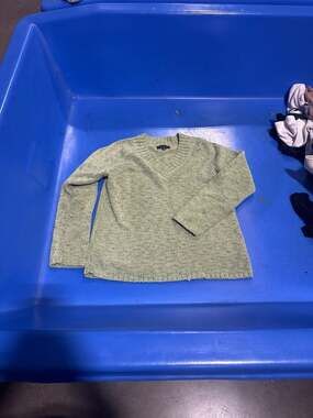 Carolyn Taylor Women's Sage Green Marled Chenille V-Neck Sweater Size Medium